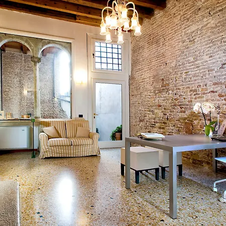 Ca' San Giorgio Bed and Breakfast 4*